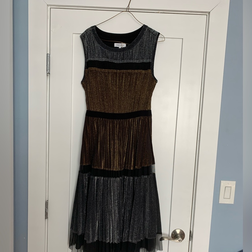 Parcelle black and gold dress: Size M